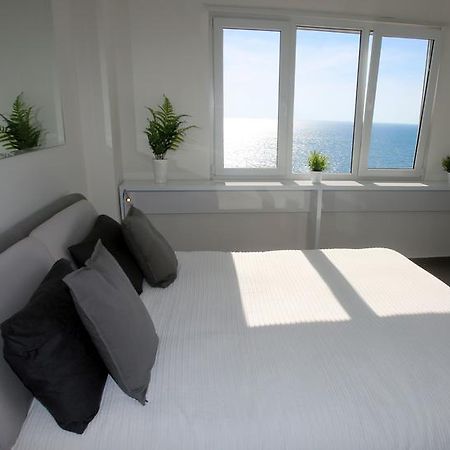 White Residence Luxury Apartments Sarande Ruang foto