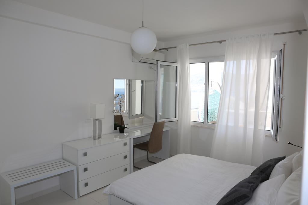 White Residence Luxury Apartments Sarande Ruang foto